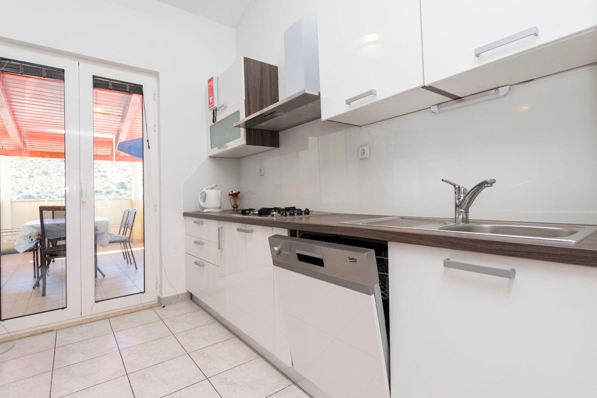Apartments Glorija โรกอซนิซา ภายนอก รูปภาพ
